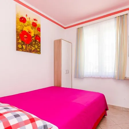 Two-bedroom In Apartamento Slano